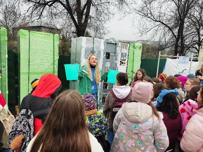 Copii în vizită la Centrul ECOarena Iași – activitate educație mediu