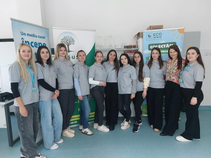 Echipa EcoArena LAB și cadre didactice USV Iași la workshopul DEEE mai 2026